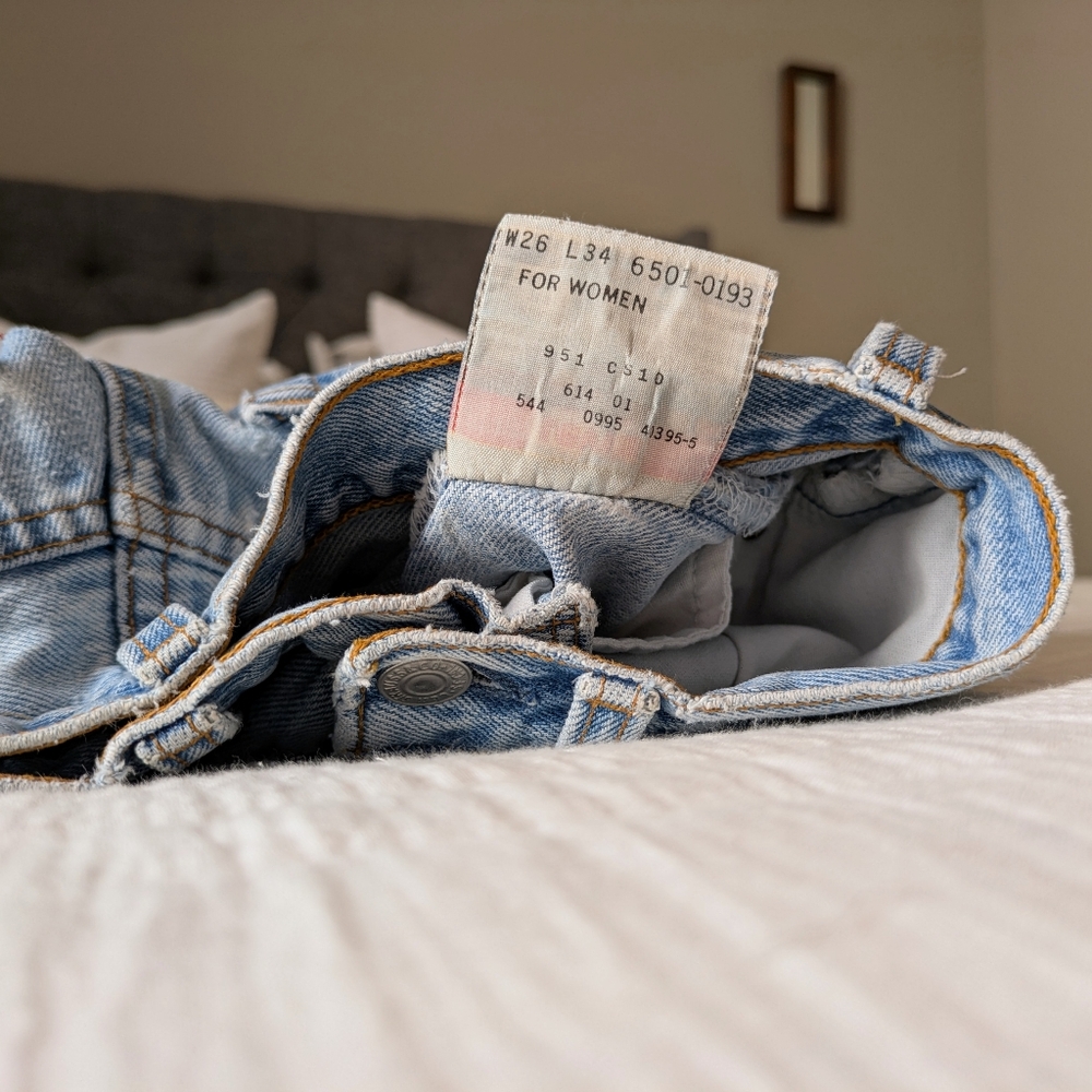 Levi's 501 Vintage Straight Leg Jeans 90s Light Blue Wash - Picture 14 of 16